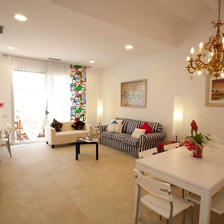 Coroleu House Barcelona Hostel Bagian luar foto